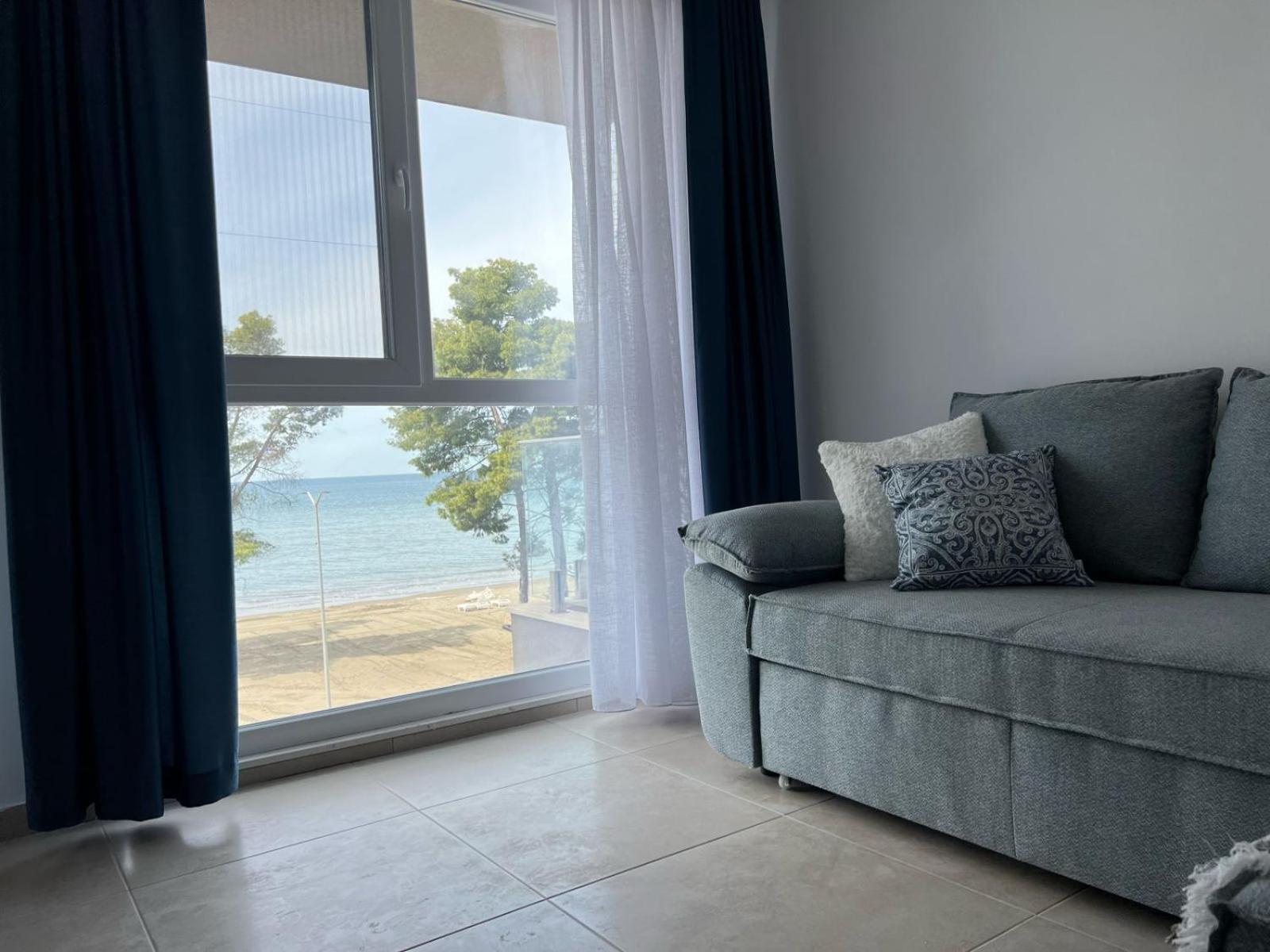 Andrras House Beachfront With Sea View Leilighet